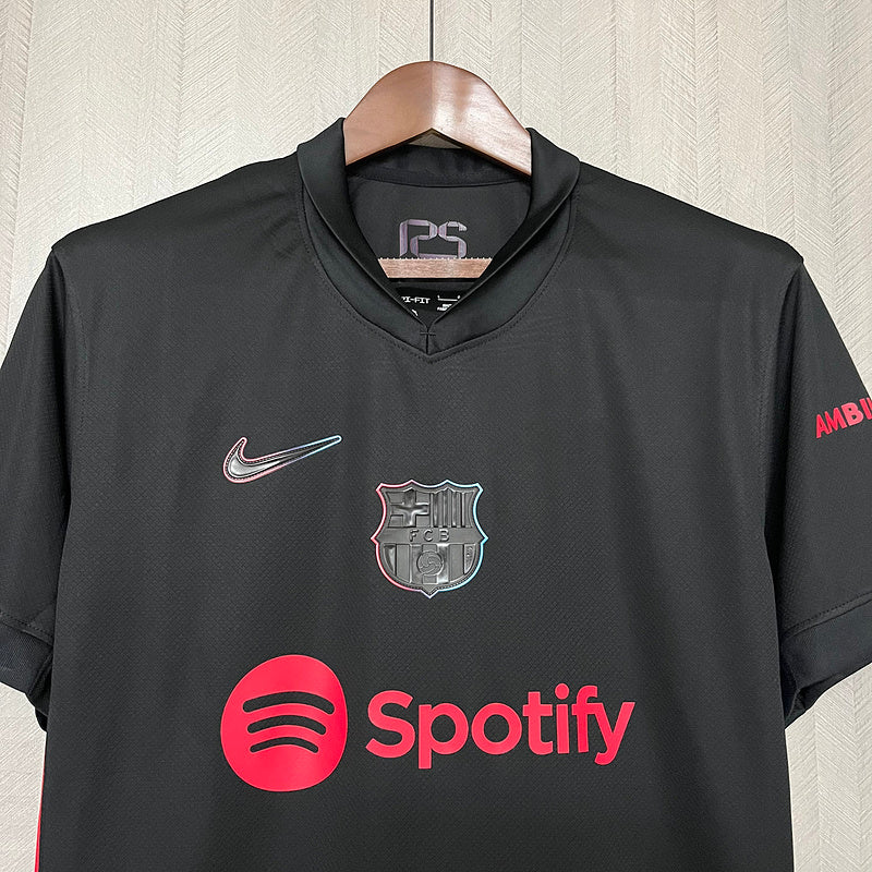 camisa-camiseta-barcelona-nike-spotify-versao-versao-torcedor-masculina-24-25-away-fora-ii-secundaria-2-vermelha-vermelho-azul-preta-preto_8