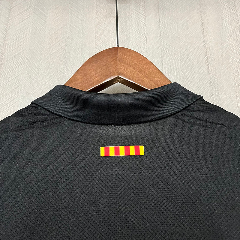 camisa-camiseta-barcelona-nike-spotify-versao-versao-torcedor-masculina-24-25-away-fora-ii-secundaria-2-vermelha-vermelho-azul-preta-preto_9