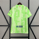 camisa-camiseta-barcelona-nike-spotify-versao-versao-torcedor-masculina-24-25-third-away-fora-iii-terceira-3-vermelha-vermelho-azul-verde-claro-clara_3