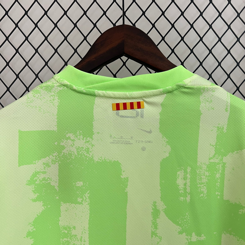 camisa-camiseta-barcelona-nike-spotify-versao-versao-torcedor-masculina-24-25-third-away-fora-iii-terceira-3-vermelha-vermelho-azul-verde-claro-clara_7