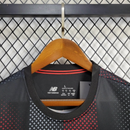 camisa-camiseta-bayer-leverkusen-04-nb-new-balance-barmenia-gothaer-versao-torcedor-masculina-25-26-home-casa-i-principal-1-vermelha-vermelho-preta-preto-cinza-branco_1_8