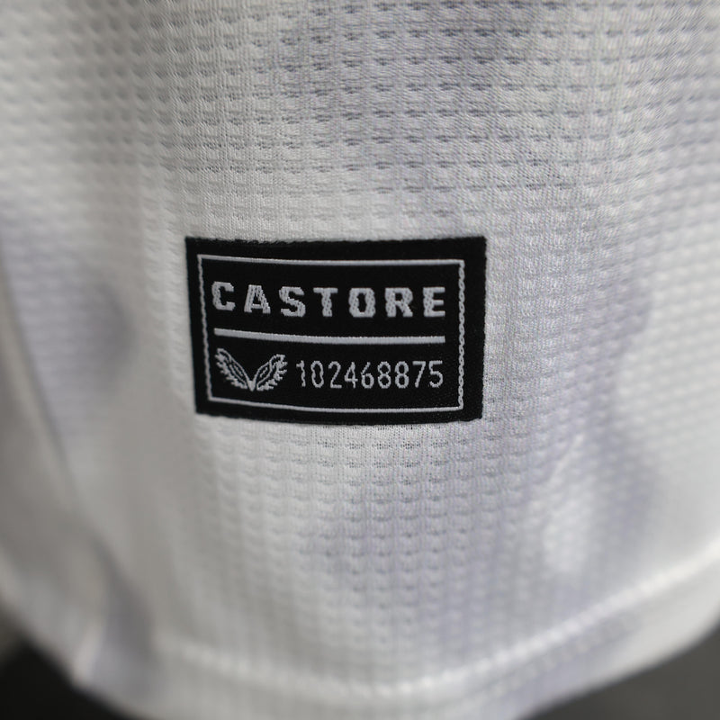 camisa-camiseta-bayer-leverkusen-castore-barmenia-versao-versao-jogador-masculina-24-25-away-fora-ii-secundaria-2-branca-branco-dourado-dourada_5
