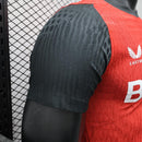 camisa-camiseta-bayer-leverkusen-castore-barmenia-versao-versao-jogador-masculina-24-25-home-casa-i-principal-1-vermelha-preta-branca-vermelho-preto-branco_2