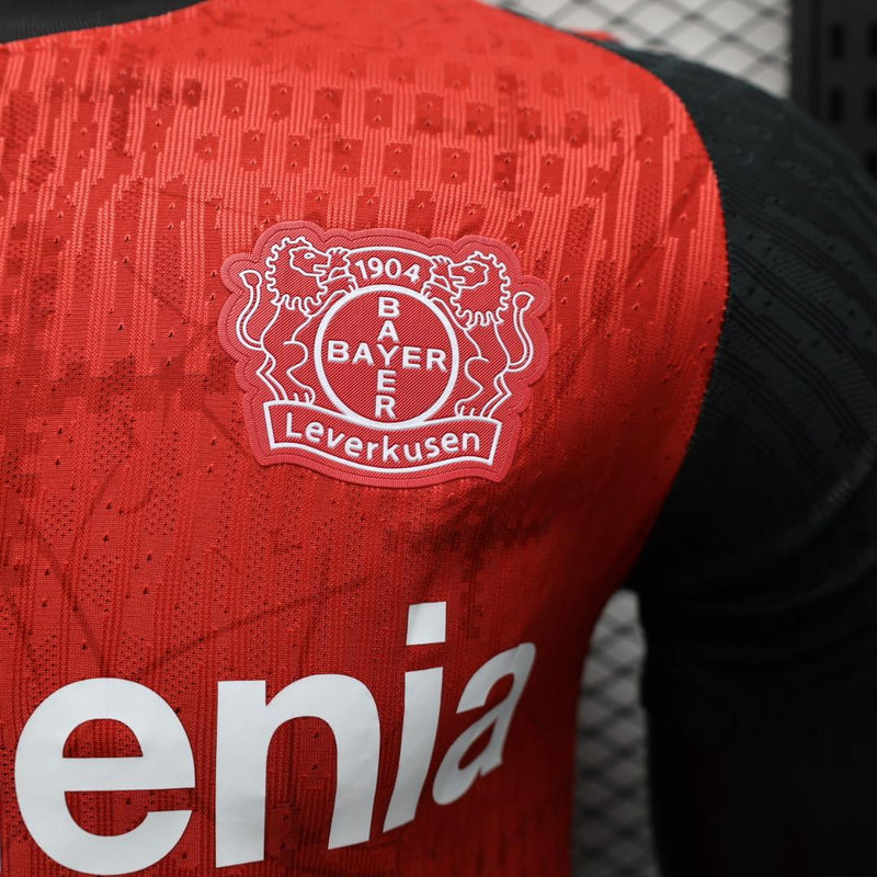 camisa-camiseta-bayer-leverkusen-castore-barmenia-versao-versao-jogador-masculina-24-25-home-casa-i-principal-1-vermelha-preta-branca-vermelho-preto-branco_8