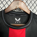 camisa-camiseta-bayer-leverkusen-castore-barmenia-versao-versao-torcedor-masculina-23-24-home-casa-i-principal-1-florian-wirtz-vermelha-preta-vermelho-preto_3