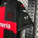 camisa-camiseta-bayer-leverkusen-castore-barmenia-versao-versao-torcedor-masculina-23-24-home-casa-i-principal-1-florian-wirtz-vermelha-preta-vermelho-preto_3_25dbc662-0661-4f92-bb82-81475f01b0de