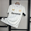 camisa-camiseta-bayer-leverkusen-castore-barmenia-versao-versao-torcedor-masculina-24-25-away-fora-ii-secundaria-2-branca-branco-dourado-dourada_3