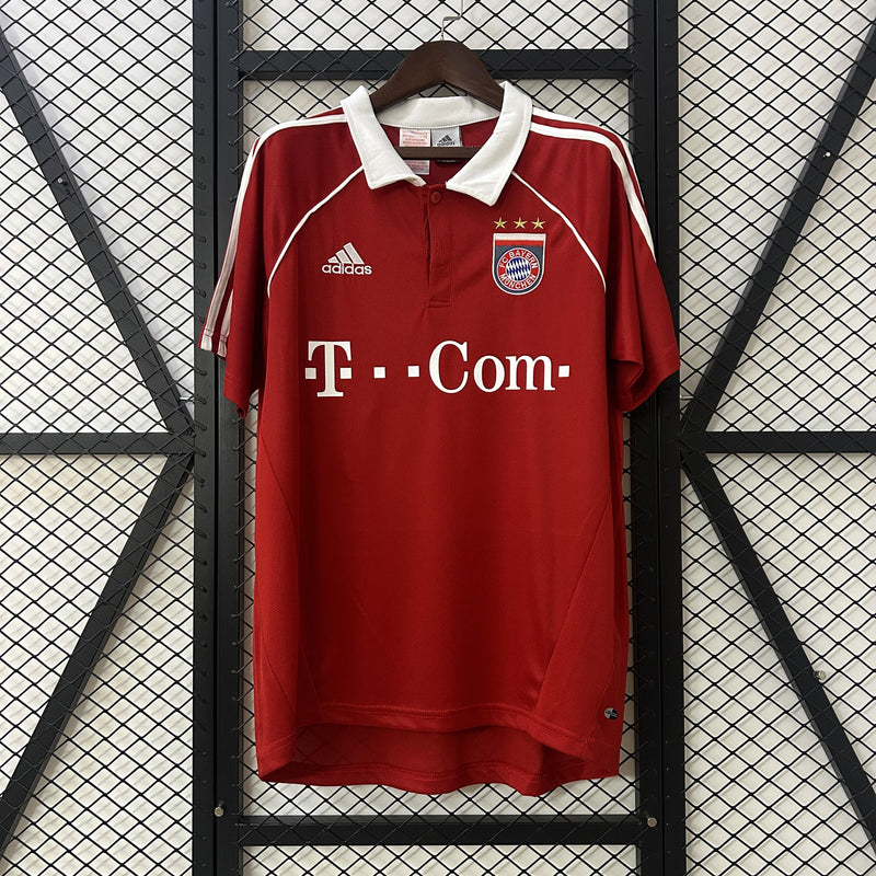 camisa-camiseta-bayern-munchen-adidas-T-com-versao-versao-torcedor-masculina-05-06-home-casa-i-principal-1-retro-retro-vermelha-vermelho-branca-branco_1