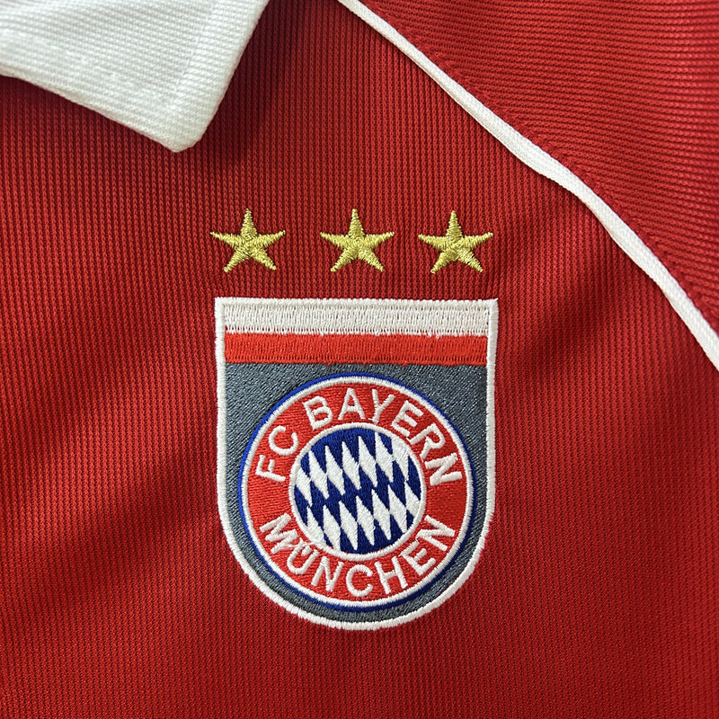 camisa-camiseta-bayern-munchen-adidas-T-com-versao-versao-torcedor-masculina-05-06-home-casa-i-principal-1-retro-retro-vermelha-vermelho-branca-branco_6
