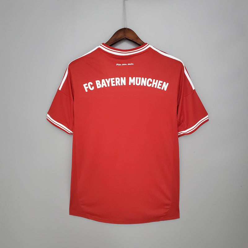 camisa-camiseta-bayern-munchen-adidas-T-versao-versao-torcedor-masculina-12-13-home-casa-i-principal-1-retro-retro-vermelha-vermelho-branca-branco_9