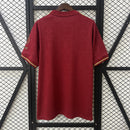 camisa-camiseta-bayern-munchen-adidas-T-versao-versao-torcedor-masculina-25-26-edicao-edicao-especial-125-anos-vermelha-vermelho-dourada-dourado_8