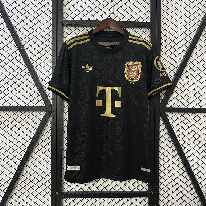 camisa-camiseta-bayern-munchen-adidas-T-versao-versao-torcedor-masculina-25-26-edicao-especial-125-anos-vermelha-vermelho-dourada-dourado-preta-preto_1