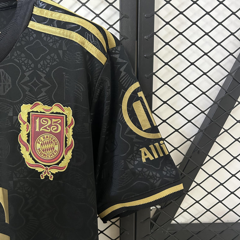 camisa-camiseta-bayern-munchen-adidas-T-versao-versao-torcedor-masculina-25-26-edicao-especial-125-anos-vermelha-vermelho-dourada-dourado-preta-preto_4