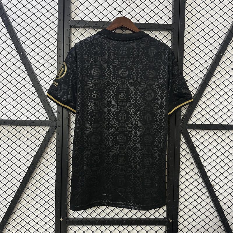 camisa-camiseta-bayern-munchen-adidas-T-versao-versao-torcedor-masculina-25-26-edicao-especial-125-anos-vermelha-vermelho-dourada-dourado-preta-preto_6