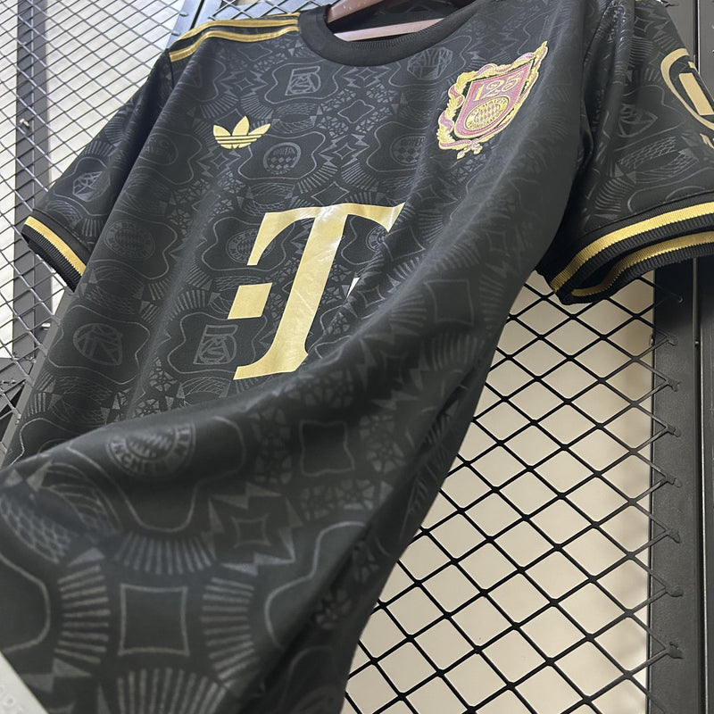 camisa-camiseta-bayern-munchen-adidas-T-versao-versao-torcedor-masculina-25-26-edicao-especial-125-anos-vermelha-vermelho-dourada-dourado-preta-preto_8