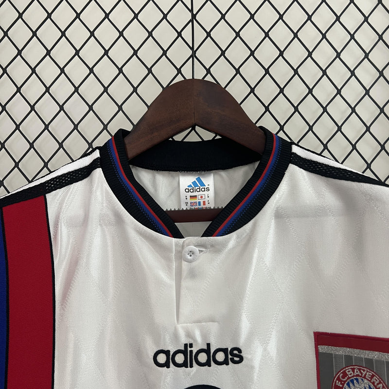 camisa-camiseta-bayern-munchen-adidas-opel-versao-torcedor-masculina-96-98-away-fora-ii-secundaria-2-branca-branco-vermelha-vermelho-azul-preta-preto-retro-retro_7