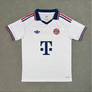 camisa-camiseta-bayern-munchen-de-munique-adidas-T-versao-torcedor-masculina-26-27-away-fora-ii-secundaria-2-branca-branco-vermelha-vermelho-azul_3