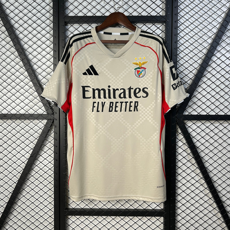 camisa-camiseta-benfica-adidas-emirates-fly-better-sagres-versao-torcedor-masculina-25-26-away-fora-ii-secundaria-2-vermelha-vermelho-bege-preta-preto_1