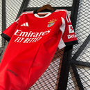 camisa-camiseta-benfica-adidas-emirates-fly-better-sagres-versao-torcedor-masculina-25-26-home-casa-i-principal-1-vermelha-vermelho-branca-branco-preta-preto_4