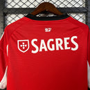 camisa-camiseta-benfica-adidas-emirates-fly-better-sagres-versao-torcedor-masculina-25-26-home-casa-i-principal-1-vermelha-vermelho-branca-branco-preta-preto_6