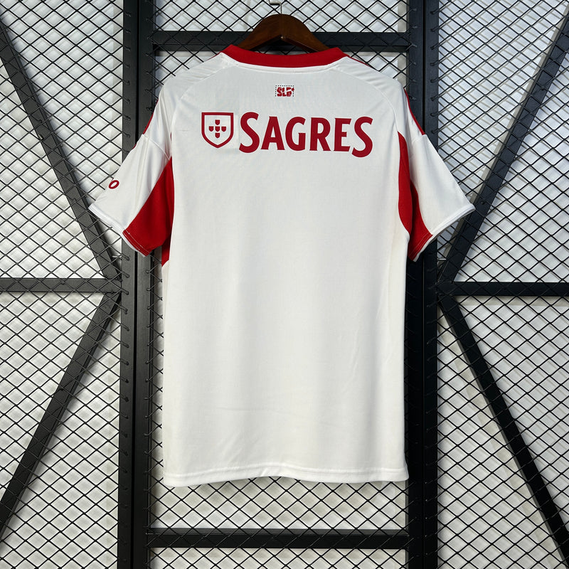 camisa-camiseta-benfica-adidas-emirates-fly-better-sagres-versao-torcedor-masculina-25-26-third-away-fora-iii-terceira-3-vermelha-vermelho-branca-branco-preta-preto_7