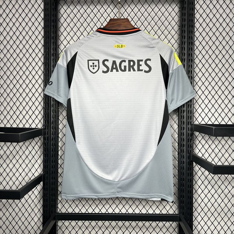 camisa-camiseta-benfica-adidas-emirates-fly-better-versao-versao-torcedor-masculina-24-25-third-away-fora-iii-terceira-3-cinza-verde-branca-branco-preta-preto_2