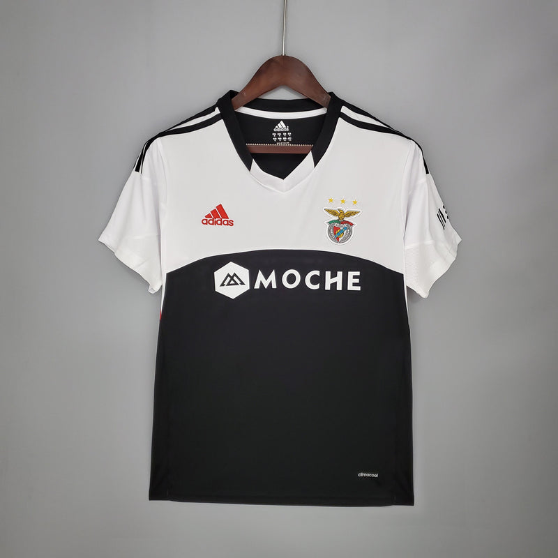 camisa-camiseta-benfica-adidas-moche-versao-versao-torcedor-masculina-13-14-away-fora-ii-secundaria-2-vermelha-vermelho-branco-branca-preta-preto-retro-retro_1