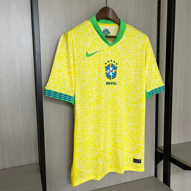 camisa-camiseta-brasil-selecao-selecao-brasileira-nike-cbf-versao-versao-torcedor-masculina-24-25-home-casa-i-principal-1-amarela-amarelo-verde-azul_7_ae571e88-5acf-44f8-b8ef-a581c5f7ee56