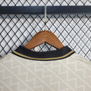 camisa-camiseta-cap-athletico-paranaense-umbro-copacol-versao-versao-torcedor-masculina-23-24-edicao-edicao-especial-dourado-dourada-vermelha-preta-vermelho-preto-bege_5