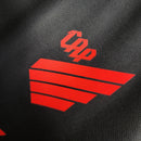 camisa-camiseta-cap-athletico-paranaense-umbro-esportes-da-sorte-versao-versao-torcedor-feminina-23-24-away-fora-ii-secundaria-2-vermelha-preta-vermelho-preto_4