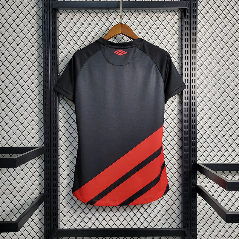 camisa-camiseta-cap-athletico-paranaense-umbro-esportes-da-sorte-versao-versao-torcedor-feminina-23-24-away-fora-ii-secundaria-2-vermelha-preta-vermelho-preto_9