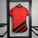 camisa-camiseta-cap-athletico-paranaense-umbro-esportes-da-sorte-versao-versao-torcedor-feminina-23-24-home-casa-i-principal-1-vermelha-preta-vermelho-preto_6