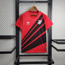 camisa-camiseta-cap-athletico-paranaense-umbro-esportes-da-sorte-versao-versao-torcedor-masculina-24-25-home-casa-i-principal-1-vermelha-preta-vermelho-preto_1