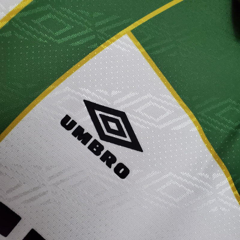 camisa-camiseta-celtic-umbro-cr-smith-versao-versao-torcedor-masculina-93-95-home-casa-i-principal-1-verde-branca-branco-amarela-amarelo-retro-retro_2
