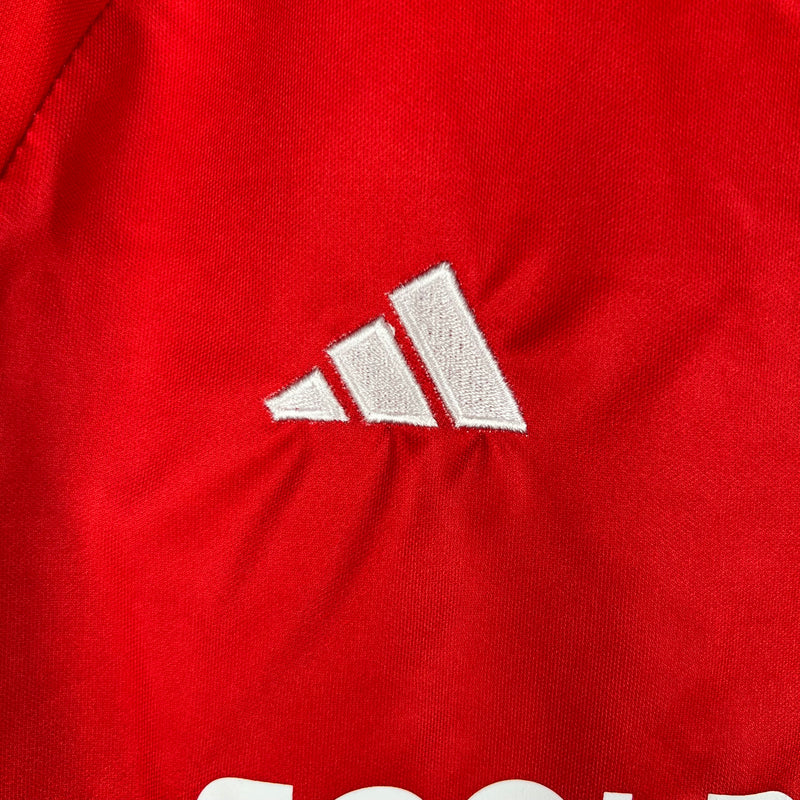 camisa-camiseta-colo-colocolo-adidas-infantil-kids-kid-kit-feminina-versao-versao-torcedor-masculina-23-24-away-fora-ii-secundaria-2-vermelha-preta-branca-vermelho-preto-branco_4