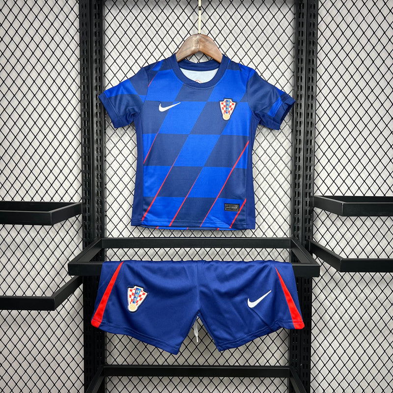 camisa-camiseta-croacia-croacia-selecao-selecao-croata-nike-versao-versao-torcedor-conjunto-infantil-shorts-24-25-away-fora-ii-secundaria-2-vermelha-branca-vermelho-branco-azul_1