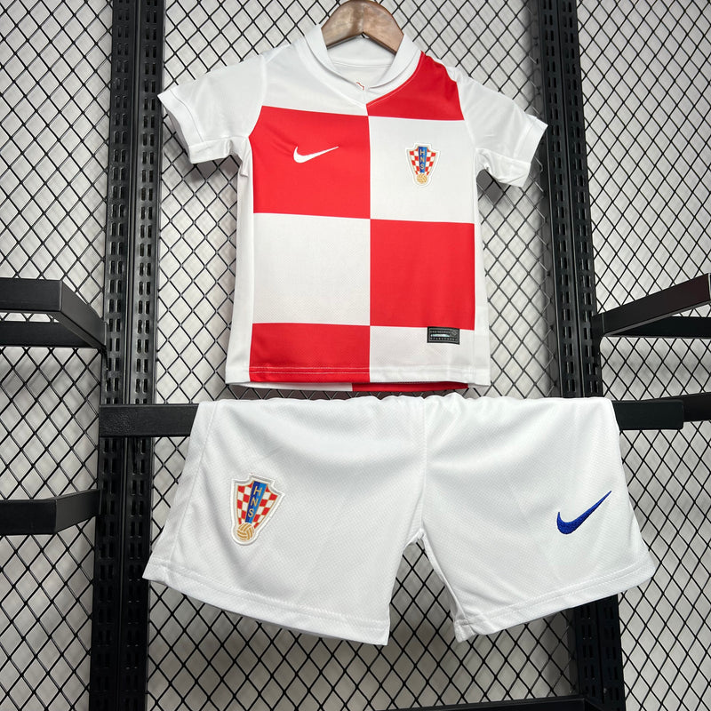 camisa-camiseta-croacia-croacia-selecao-selecao-croata-nike-versao-versao-torcedor-conjunto-infantil-shorts-24-25-home-casa-i-principal-1-vermelha-branca-vermelho-branco-azul_2