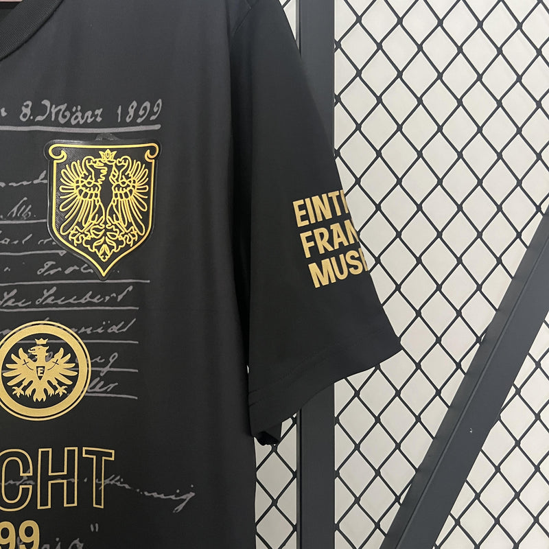 camisa-camiseta-eintratch-frankfurt-nike-versao-versao-torcedor-masculina-24-25-comemorativa-125-anos-preta-preto-dourada-dourado_7