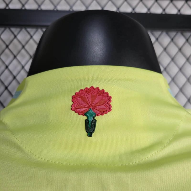 camisa-camiseta-espanha-espanhola-selecao-selecao-adidas-versao-versao-jogador-masculina-24-25-away-fora-ii-secundaria-2-verde-amarela-amarelo-vermelho-vermelha_6