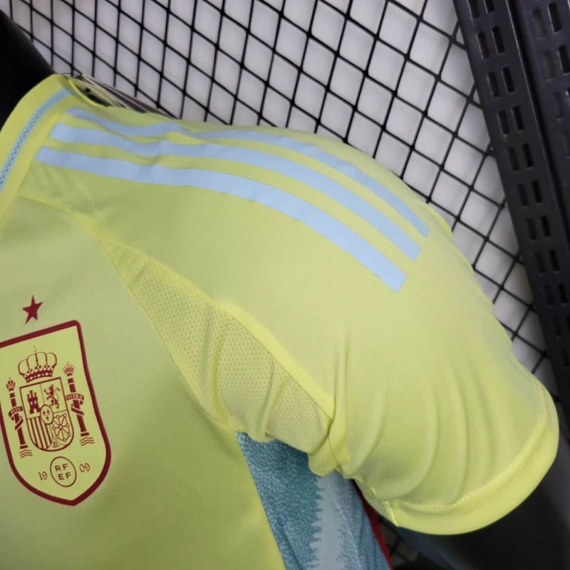 camisa-camiseta-espanha-espanhola-selecao-selecao-adidas-versao-versao-jogador-masculina-24-25-away-fora-ii-secundaria-2-verde-amarela-amarelo-vermelho-vermelha_9