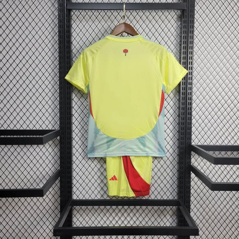 camisa-camiseta-espanha-espanhola-selecao-selecao-adidas-versao-versao-torcedor-conjunto-infantil-shorts-24-25-away-fora-ii-secundaria-2-verde-amarela-amarelo-vermelho-vermelha_10