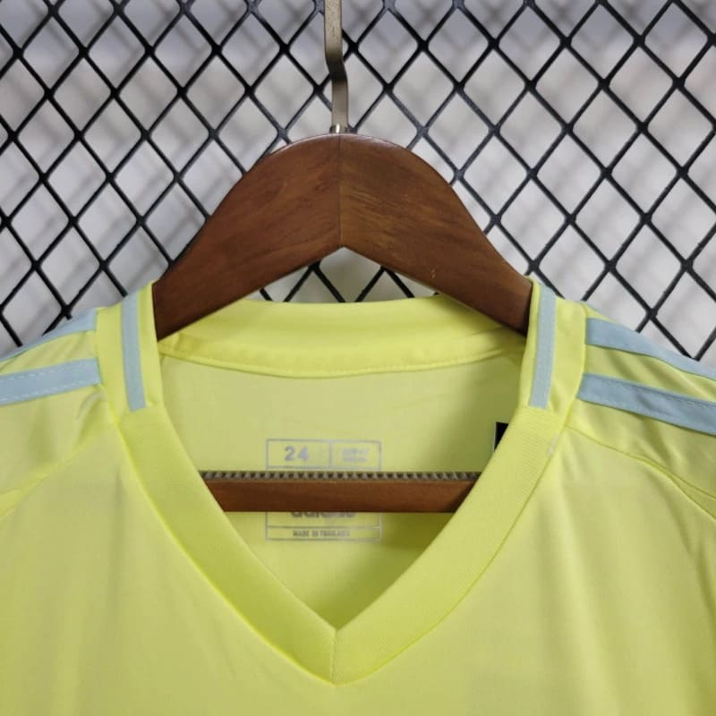 camisa-camiseta-espanha-espanhola-selecao-selecao-adidas-versao-versao-torcedor-conjunto-infantil-shorts-24-25-away-fora-ii-secundaria-2-verde-amarela-amarelo-vermelho-vermelha_6