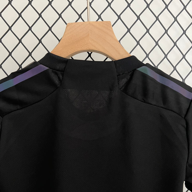 camisa-camiseta-flamengo-adidas-versao-versao-torcedor-conjunto-infantil-23-24-third-away-fora-iii-terceira-3-pedro-arrascaeta-de-vermelho-vermelha-preto-preta-refletiva-refletivos-de_8de10c9f-dda2-41d3-8398-e8bfe61585bb