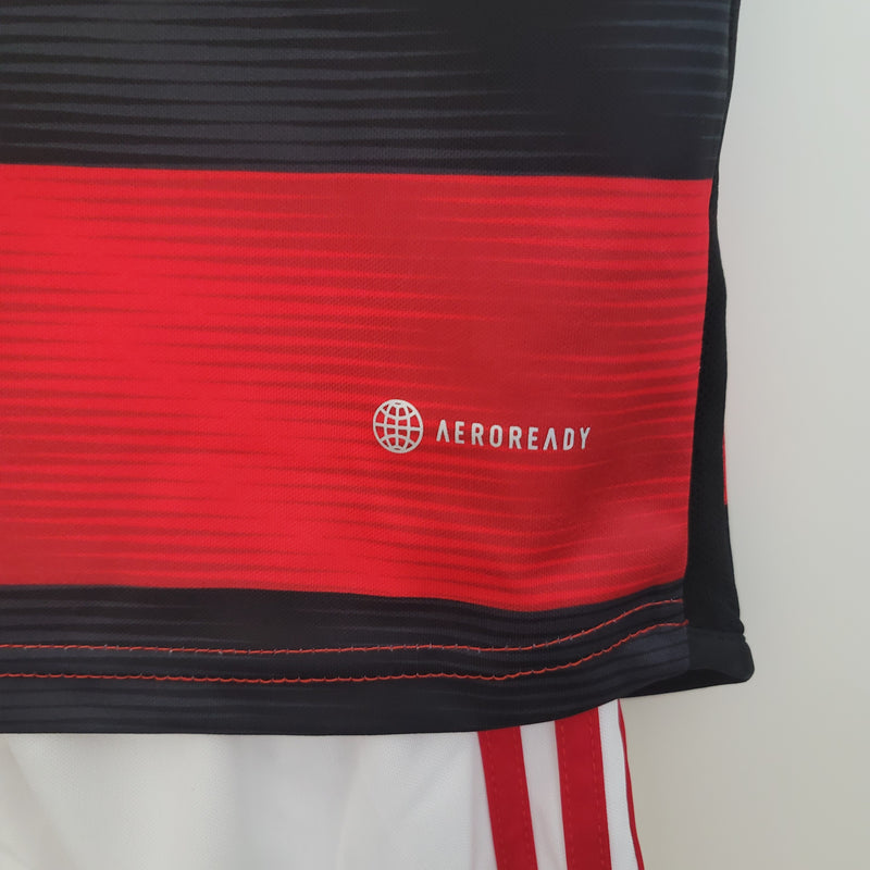 camisa-camiseta-flamengo-adidas-versao-versao-torcedor-conjunto-infantil-shorts-23-24-home-casa-i-principal-1-pedro-arrascaeta-de-vermelho-vermelha-preto-preta_5