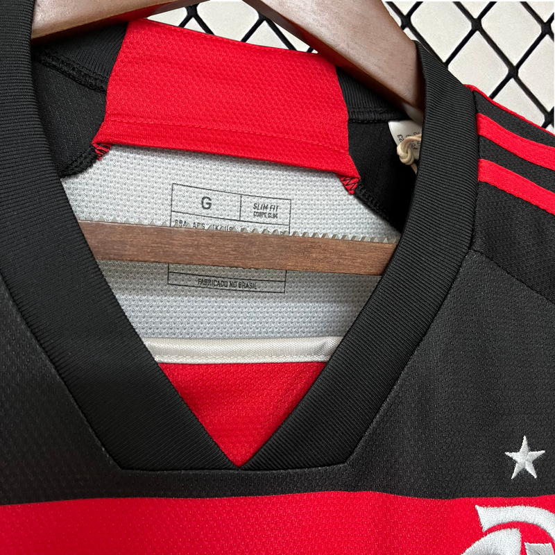 camisa-camiseta-flamengo-adidas-versao-versao-torcedor-masculina-24-25-home-casa-i-principal-1-pedro-arrascaeta-de-vermelho-vermelha-preto-preta_4