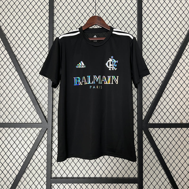 camisa-camiseta-flamengo-balmain-adidas-versao-versao-torcedor-masculina-24-25-edicao-edicao-especial-vermelho-vermelha-preto-preta-branca-branco-refletiva-detalhes-refletivos_1