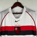 camisa-camiseta-flamengo-nike-lubrax-versao-torcedor-masculina-2002-away-fora-ii-secundaria-2-vermelha-vermelho-preta-preto-branca-branco-retro_2