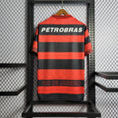 camisa-camiseta-flamengo-umbro-lubrax-versao-torcedor-masculina-1995-home-casa-i-principal-1-vermelha-vermelho-preta-preto-romario-bebeto-retro_3