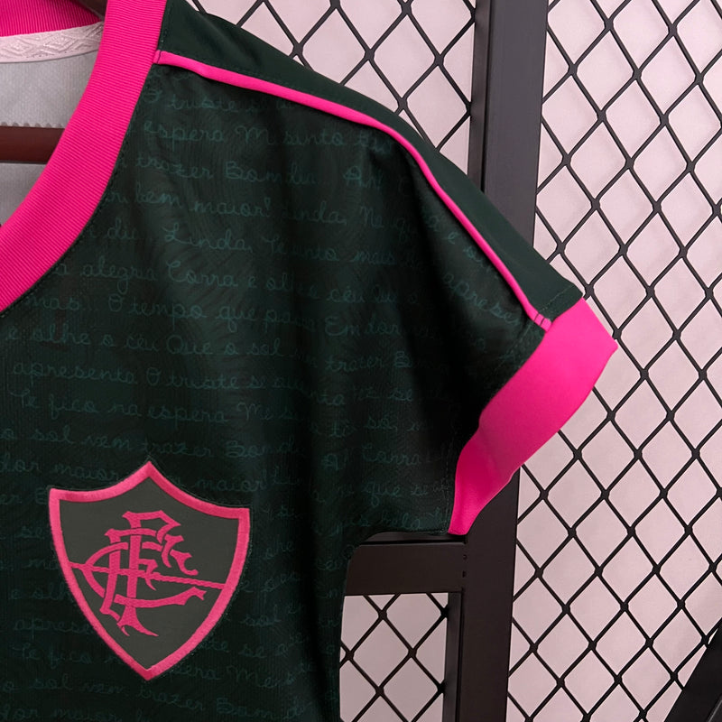camisa-camiseta-fluminense-umbro-betano-cano-german-versao-versao-torcedor-feminina-23-24-away-fora-iii-terceira-third-3-verde-rosa_3