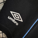 camisa-camiseta-gremio-gremio-banrisul-umbro-versao-versao-torcedor-conjunto-infantil-shorts-23-24-home-casa-i-principal-1-azul-preto-preta-branca-branco_12